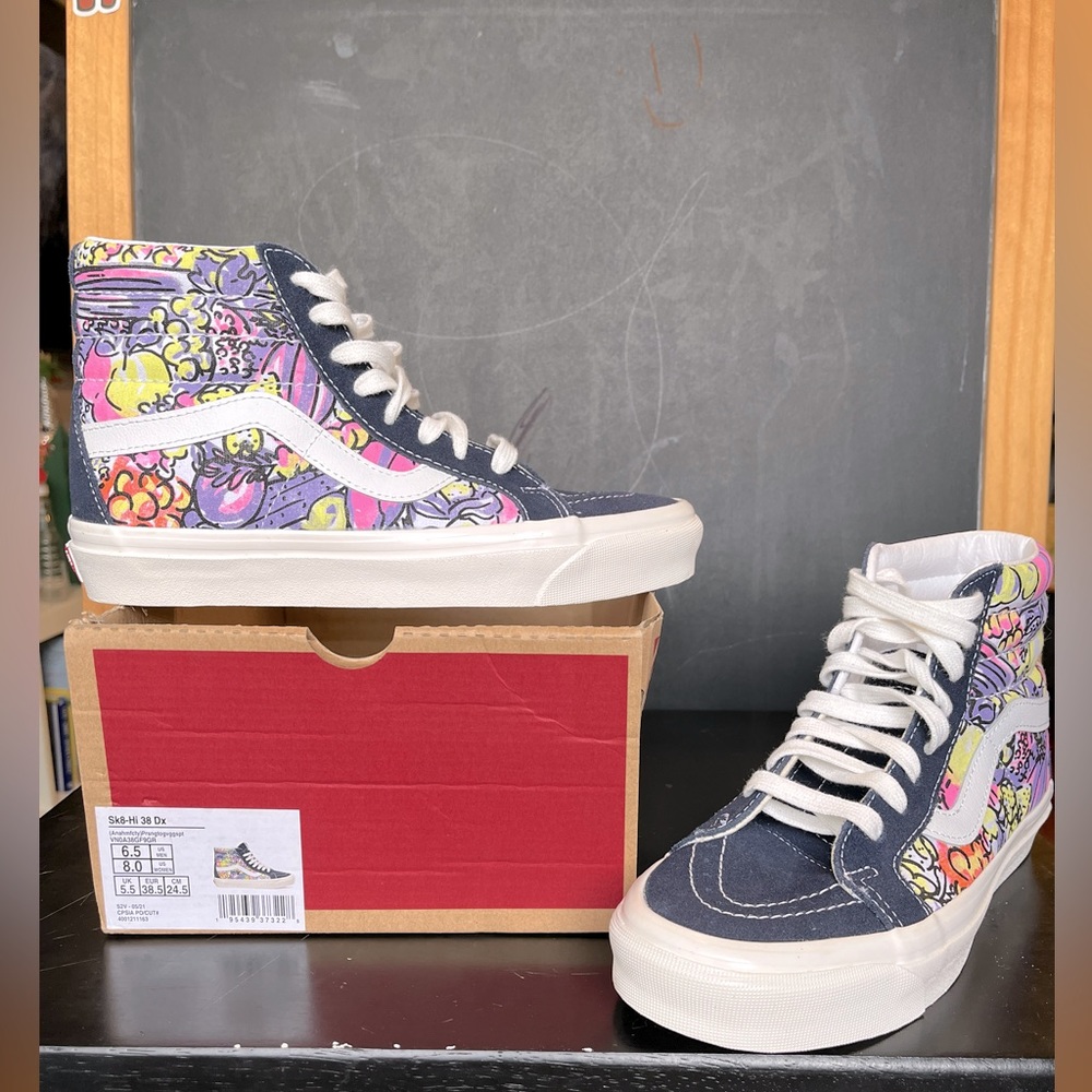Flower lovers! Vans high-top - flower print w/blue suede toe - unisex M 6.5 / W8